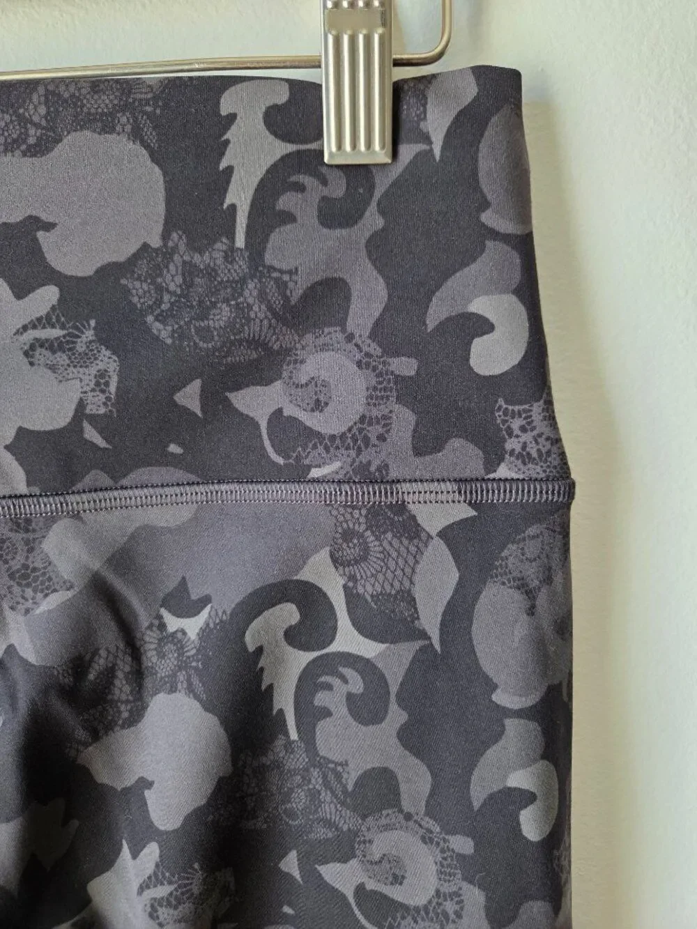 NWT LULULEMON WUNDER TRAIN PRINTED LEGGING HI RISE TIGHT 28